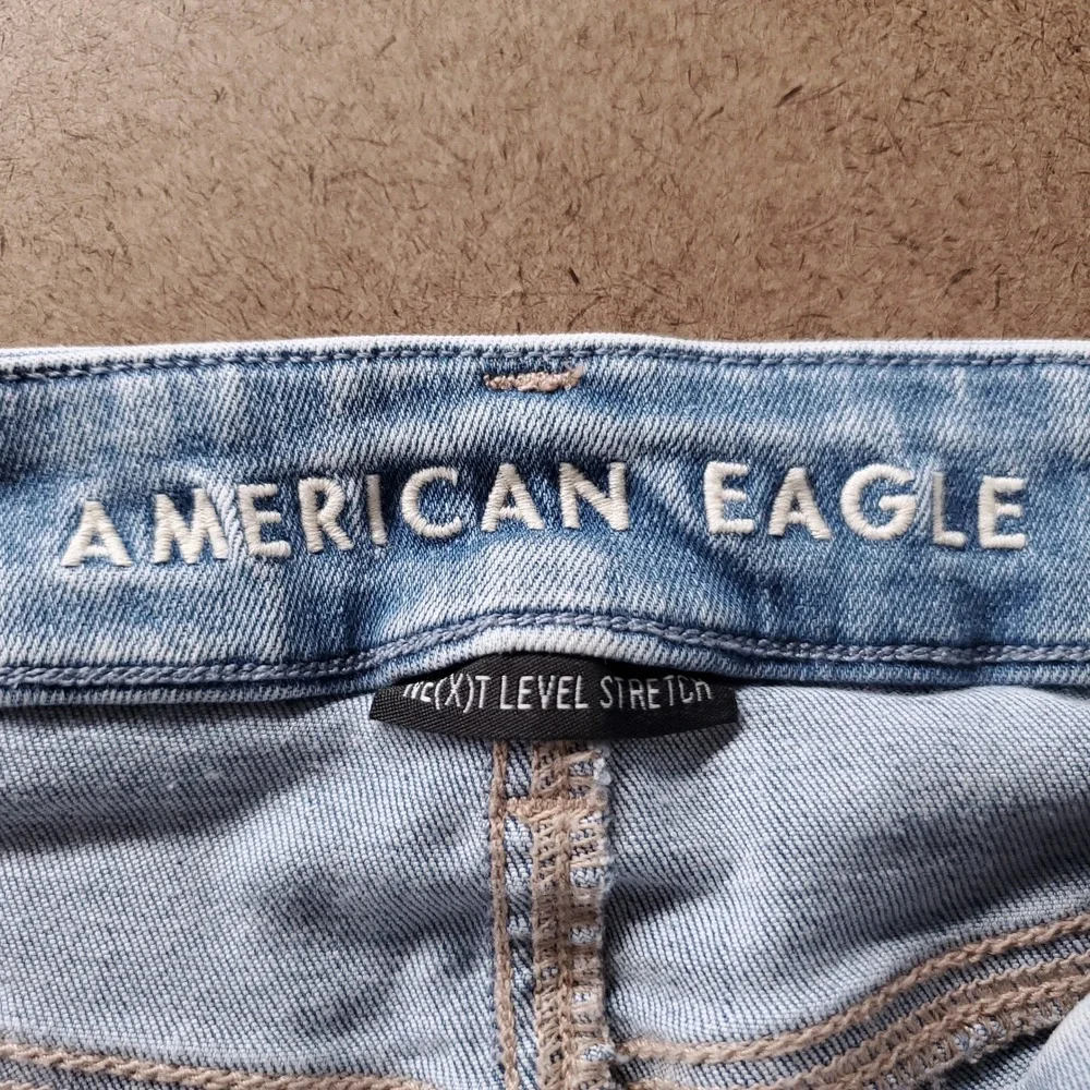 American Eagle Curvy Hi-Rise Shortie Women 2 Blue Stretch Distressed Raw Hem VP